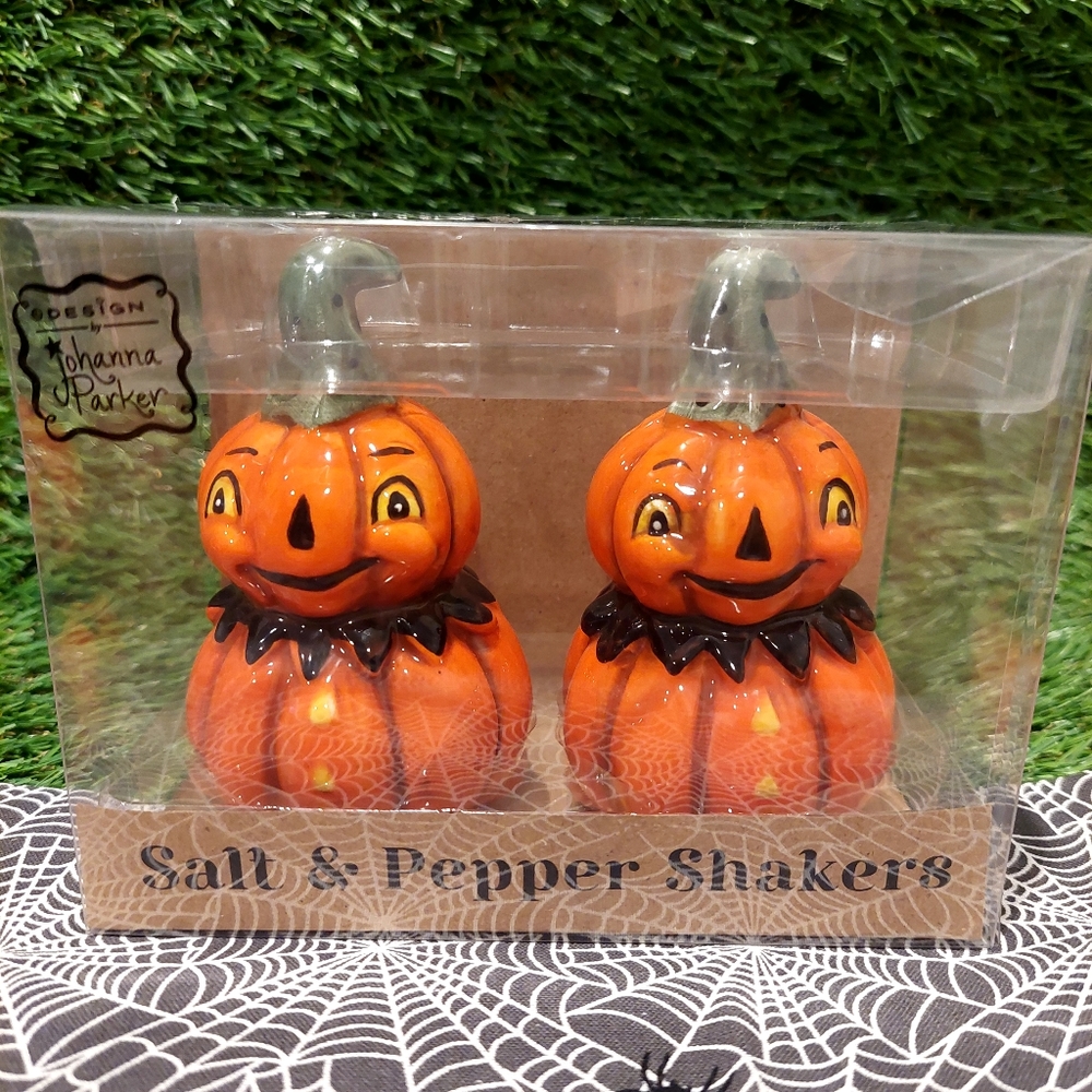 JP Pumpkin Salt and Pepper Shakers